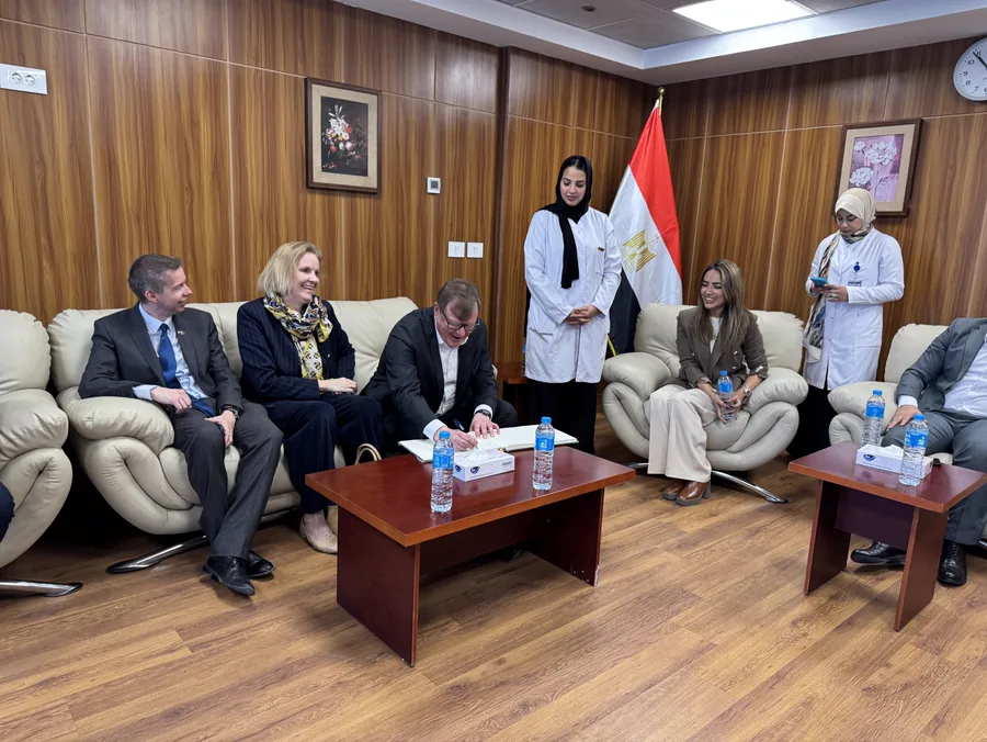 Strategic dialogue with the Egypt Healthcare Authority at Africa Health ExCon 2025